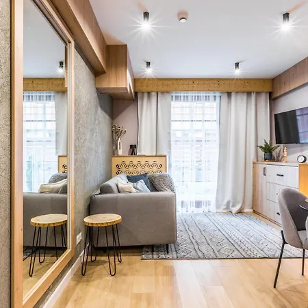 アパートホテル Lucylla