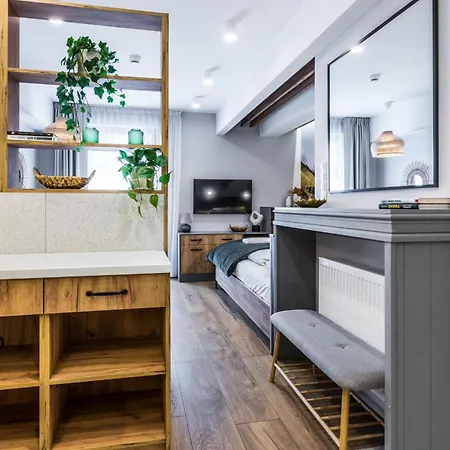 Lucylla Aparthotel 3*