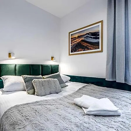 Lucylla Aparthotel 4*
