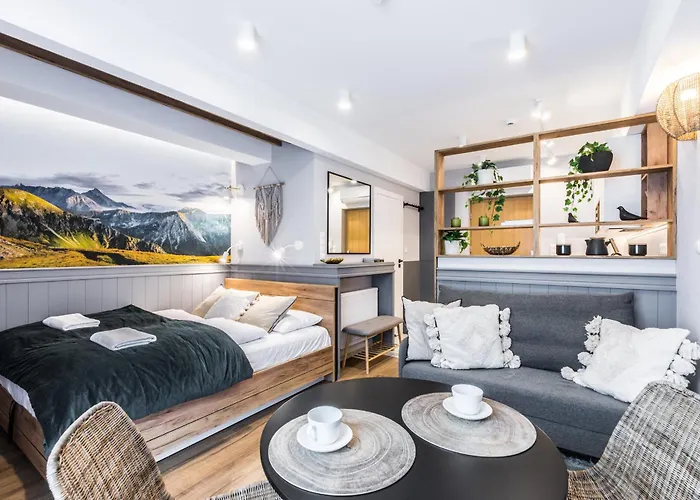 Aparthotel Lucylla 3*